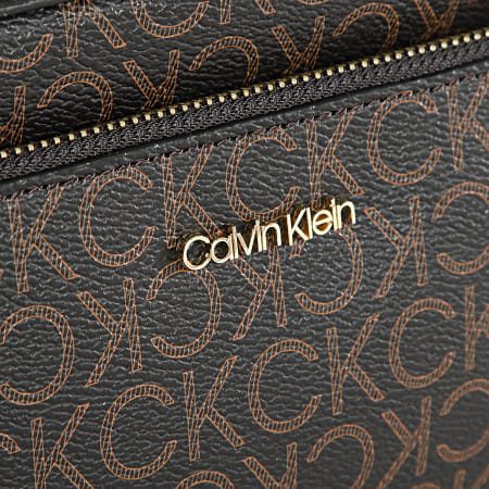 Calvin Klein - Bolsa para cámara CK Must 0716 Marrón