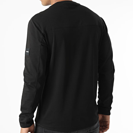 Calvin Klein - Tee Shirt Poche Manches Longues Freefit Pocket 9736 Noir