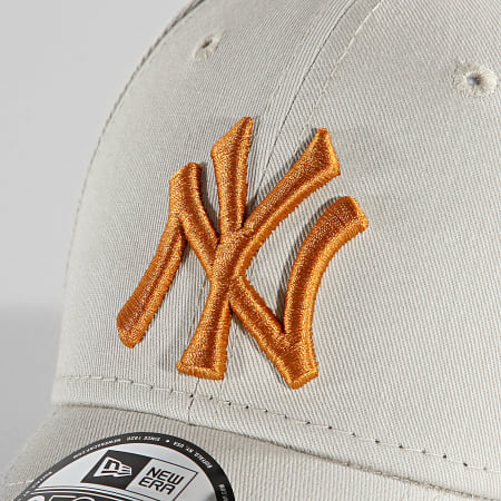 New Era - Casquette 9Forty League Essential New York Yankees Beige
