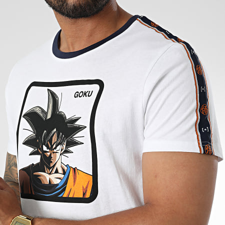 Capslab - Camiseta blanca a rayas Goku