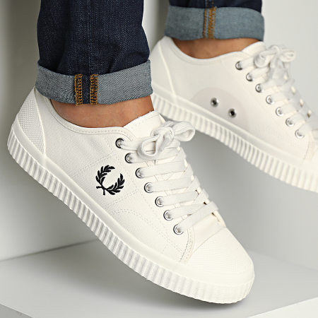 Fred Perry Zapatillas Hughes Low Canvas B4365 Light Ecru Ryses