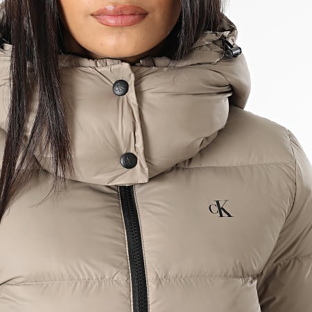 Calvin Klein - Chaqueta con capucha para mujer 9819 Taupe