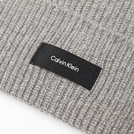 Calvin Klein - Berretto Daddy in lana a coste 7495 grigio erica