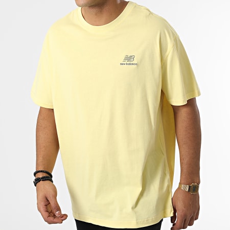 New Balance - Camiseta UT21503 Amarillo