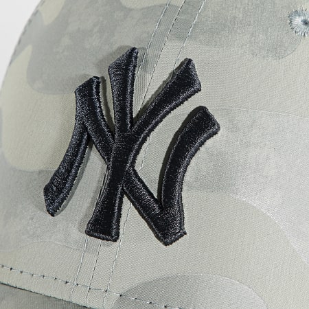 New Era - 9Forty Cappello mimetico tonale New York Yankees Verde Khaki