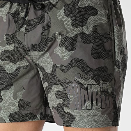BOSS - Short De Bain NBA 4.0 50478629 Vert Kaki Camouflage
