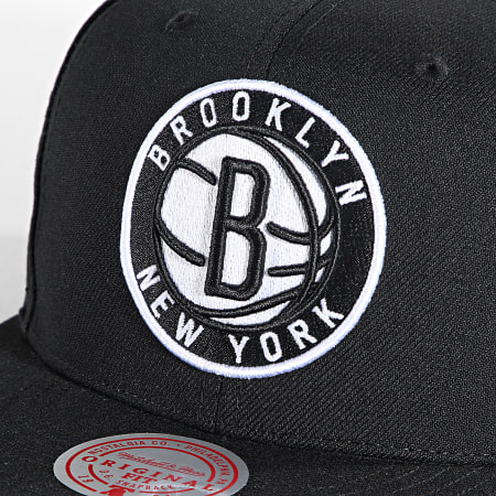 Mitchell and Ness - Casquette Snapback Core Basic Brooklyn Nets Noir