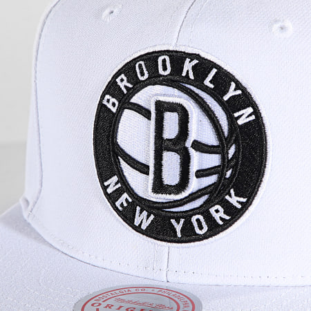 Mitchell and Ness - Gorra Core Basic Snapback Brooklyn Nets Blanca