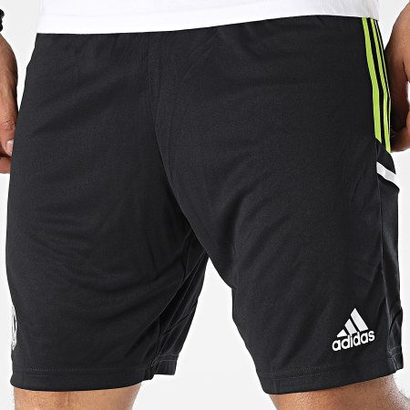 Adidas Sportswear - Pantaloncini da jogging con banda nera del Manchester United HE6684