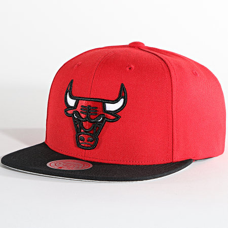 Mitchell and Ness - Casquette Snapback Core Basic Chicago Bulls Rouge Noir
