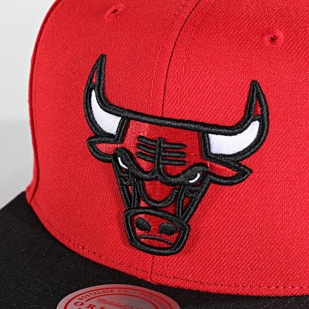 Mitchell and Ness - Core Basic Chicago Bulls Rojo Negro Snapback Cap