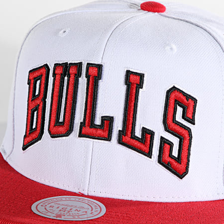 Mitchell and Ness - Cappello Chicago Bulls Core Basic Snapback Bianco Rosso
