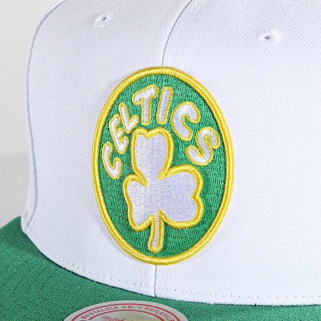 Mitchell and Ness - Gorra Boston Celtics Core Basic Snapback Blanca