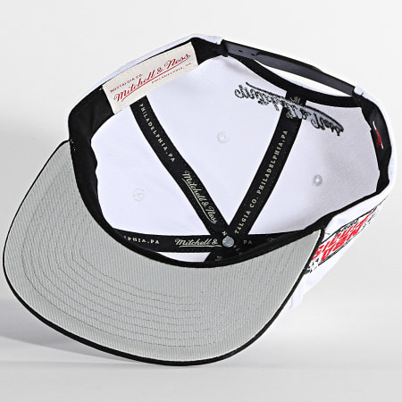 Mitchell and Ness - Casquette Snapback Playoffs Chicago Bulls Blanc