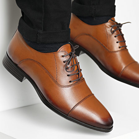 Classic Series - Chaussures 25162 Taba Antique Leather