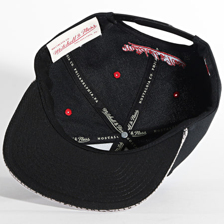 Mitchell and Ness - Casquette Snapback Three Collection Chicago Bulls Noir