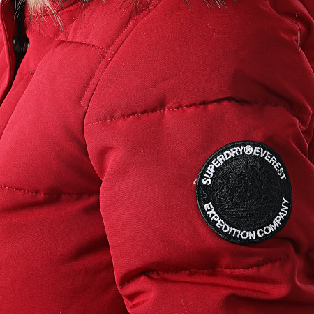 Superdry - Piumino da donna con cappuccio in pelliccia W5010995A Rosso