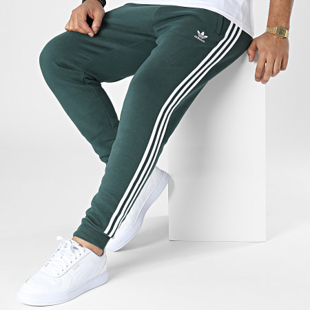 Adidas Originals - HK7299 Pantalón de chándal 3 rayas verde