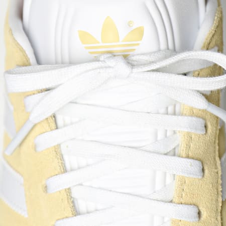 Adidas Originals - Baskets Gazelle GX2203 Almost Yellow Cloud White Gold Metallic