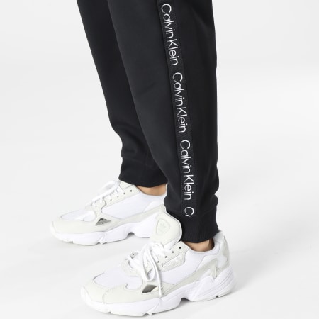 Calvin Klein - Pantalon Jogging A Bandes Femme GWF2P601 Noir