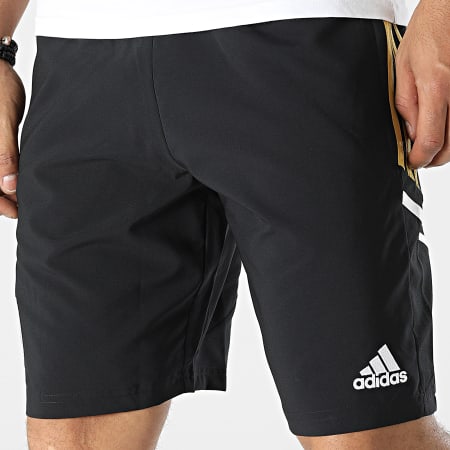 Adidas Performance - Pantalón corto a rayas Juventus H56708 Negro
