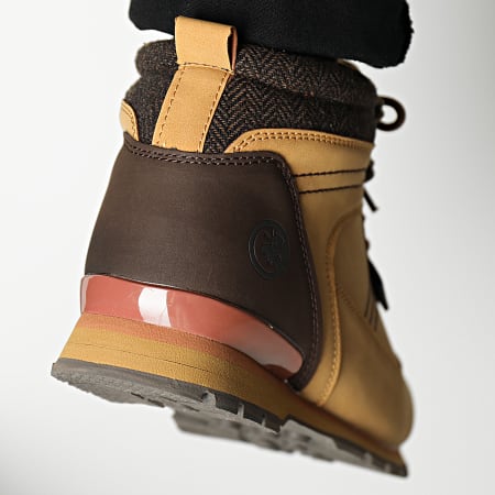 Classic Series - Sneakers Snow Camel