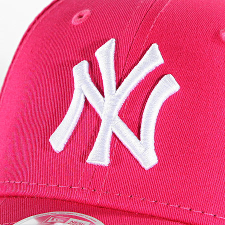 New Era - Casquette Femme 9Forty League Essential New York Yankees Rose