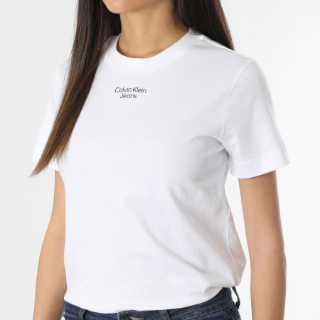 Calvin Klein - Tee Shirt Femme Stacked Logo Modern 9889 Blanc