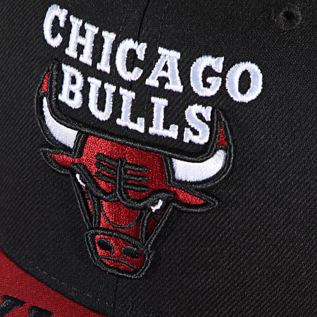 Mitchell and Ness - Casquette Snapback Logo Bill Chicago Bulls Noir