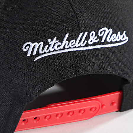 Mitchell and Ness - Casquette Snapback Logo Bill Chicago Bulls Noir