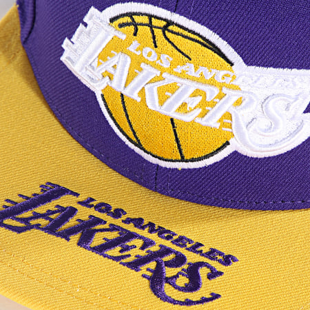 Mitchell and Ness - Casquette Snapback Logo Bill Los Angeles Lakers Violet Jaune
