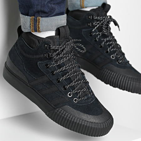 Adidas Originals - Baskets Akando ATR FV5130 Core Black Dark Grey