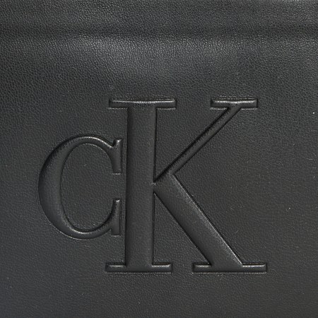 Calvin Klein - Sac A Main Femme Sculpted Camera Bag 0309 Noir