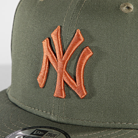 New Era - Gorra 9Fifty League Essentials Snapback New York Yankees Caqui Verde