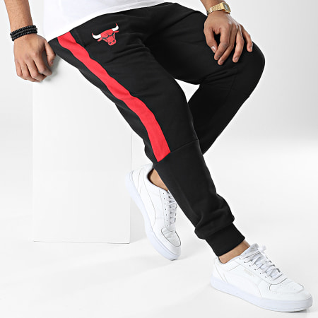 New Era - Pantaloni da jogging con pannello dei Chicago Bulls, nero