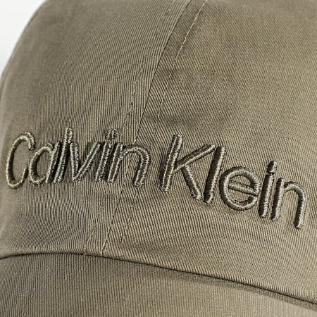 Calvin Klein - Casquette Embroidery 5737 Vert Kaki