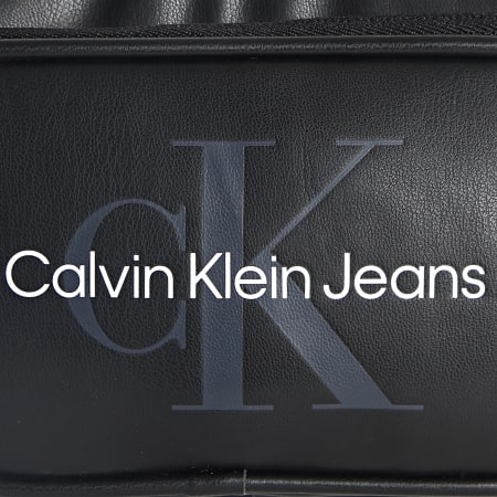 Calvin Klein - Sacoche Monogram Soft 0107 Noir