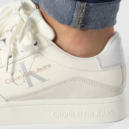Calvin Klein - Baskets Femme Classic Cupsole Leather 0699 Ivory Ghost Grey