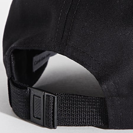 Calvin Klein - Cappello essenziale 0182 nero