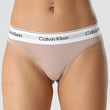 Calvin Klein - Tanga de mujer QF7050E Beige