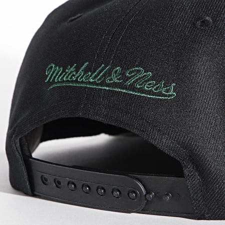 Mitchell and Ness - Milwaukee Bucks Core Basic Snapback Cap Negro