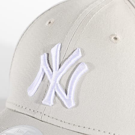 New Era - Casquette Femme 9Forty League Essential New York Yankees Beige