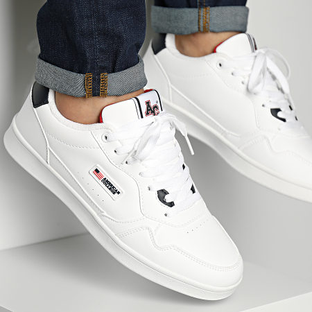 Scarpe ellesse bianche hot sale