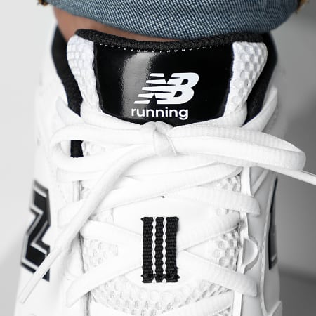 New Balance - Sneakers Lifestyle 530 MR530SYB Bianco Nero