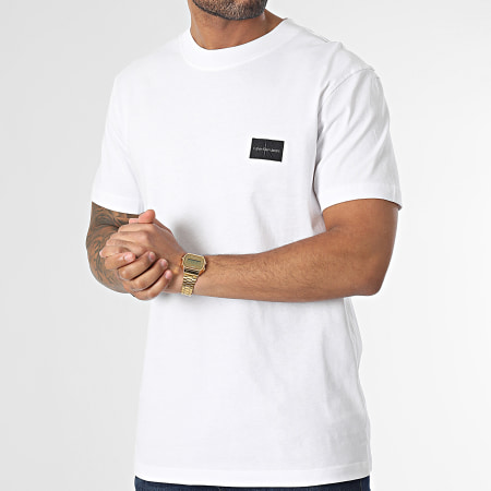 Calvin Klein - Tee Shirt Shrunken Badge 2468 Blanc