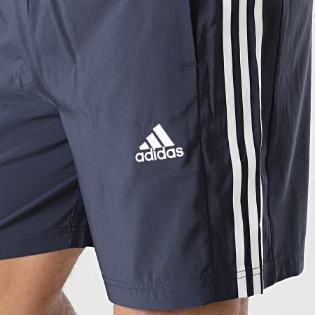 Adidas Sportswear - IC1485 Pantaloncini da jogging a righe blu navy