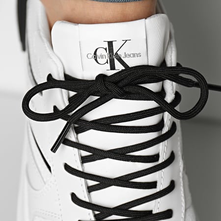 Calvin Klein - Baskets Chunky Runner Ribbon 0588 White Black