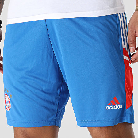 Adidas Performance - FC Bayern Munich HU1264 Pantalones cortos de jogging con banda azul claro