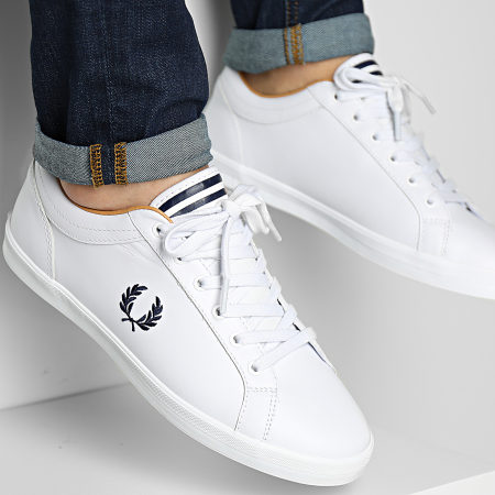 Fred perry baseline leather white hotsell