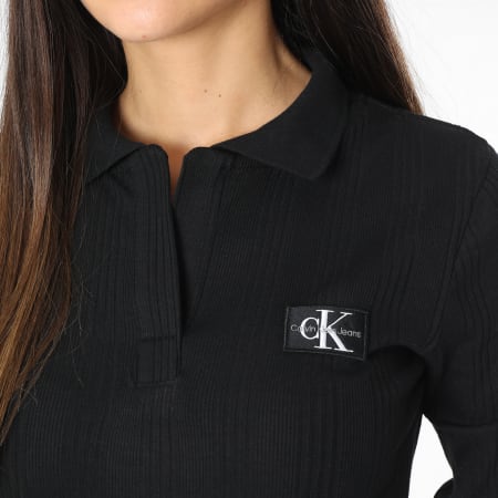 Calvin Klein - Abito da donna con colletto a polo con badge 0352 nero